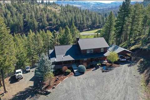 62482 Canyon Creek LN, Canyon City, OR 97820