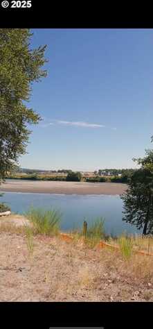 2194 S RIVER RD, Kelso, WA 98626