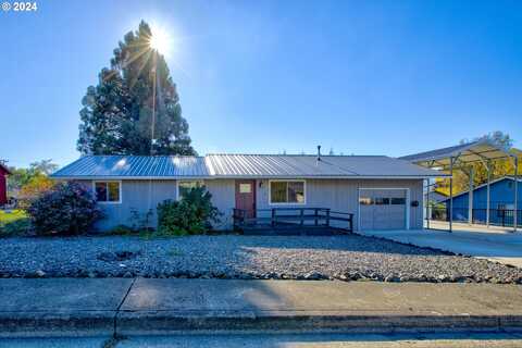 248 MILLY AVE, Myrtle Creek, OR 97457