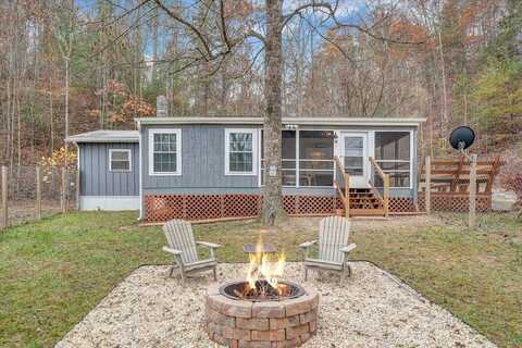 49 Maple Tree LN, Eagle Rock, VA 24085