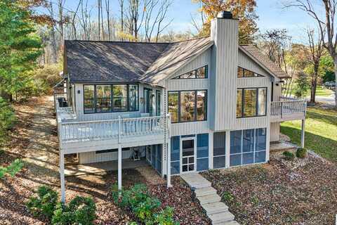 380 Silver Tee DR, Penhook, VA 24137