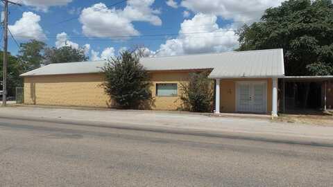 106 N 13th St, Ballinger, TX 76821