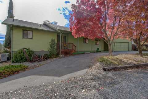 1105 North St, Yreka, CA 96097