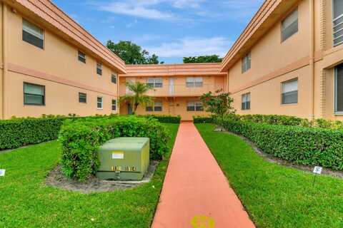 669 Saxony N, Delray Beach, FL 33446