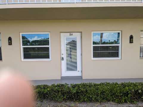 29 Pine Arbor Lane, Vero Beach, FL 32962