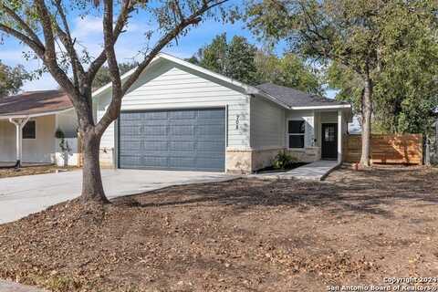 708 E CEDAR ST, Seguin, TX 78155