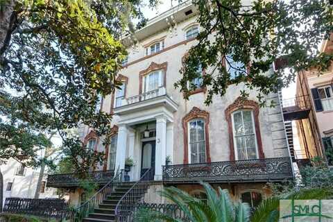 3 W Gordon Street, Savannah, GA 31401