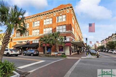 122 W Broughton Street, Savannah, GA 31401