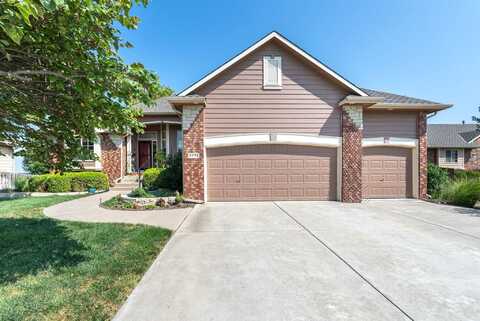 2032 Briarwood, Newton, KS 67114