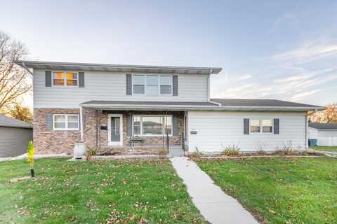 206 South Street, Waunakee, WI 53597