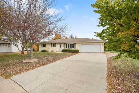 128 Village View Court, Oregon, WI 53575