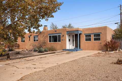 103 Solana Drive, Santa Fe, NM 87501