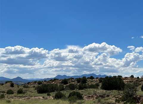 37 Camino Libre, Galisteo, NM 87540