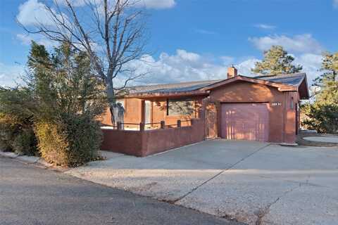 1180 Sioux, Los Alamos, NM 87544