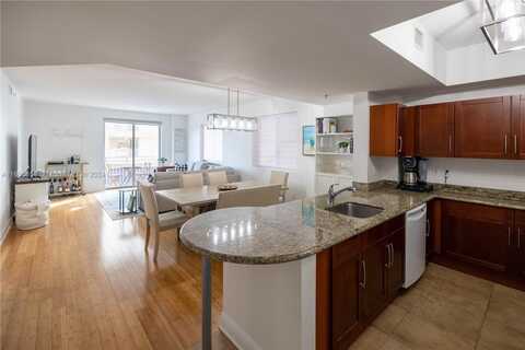 7275 SW 90th St, Miami, FL 33156