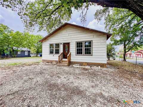 601 Mitchell Avenue, Seguin, TX 78155