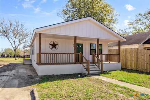 715 Edgar Street, Yoakum, TX 77995