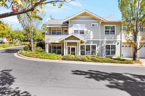 813 Boulder Creek Lane, Ashland, OR 97520