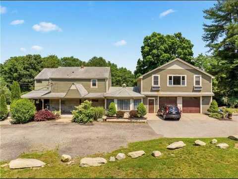 805 FARNUM Pike, North Smithfield, RI 02896