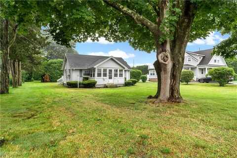 86 Winnapaug Road, Westerly, RI 02891