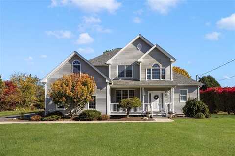 423 River Road, Lincoln, RI 02865