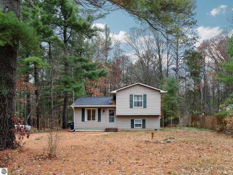 10674 Wildwood Road, Interlochen, MI 49643