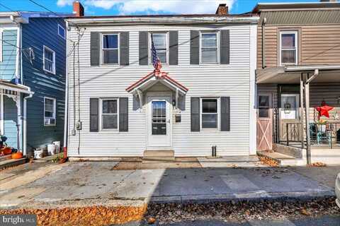 9 W NOBLE AVENUE, SHOEMAKERSVILLE, PA 19555