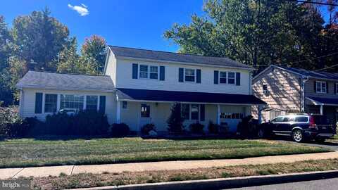 31 COLONIAL LAKE DRIVE, LAWRENCE, NJ 08648