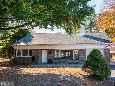 2210 SPROUL ROAD, BROOMALL, PA 19008