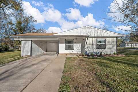 706 S Avenue L Avenue, Clifton, TX 76634