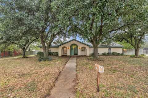 200 Opal Street, Hewitt, TX 76643