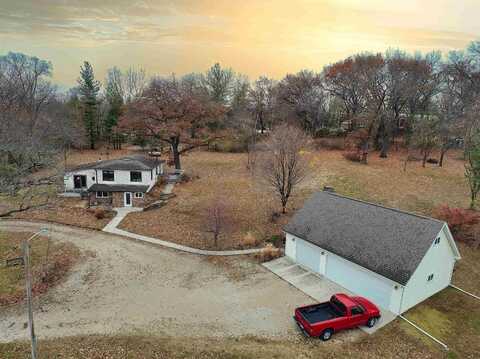 6525 Gilbertville Rd, LaPorte City, IA 50651