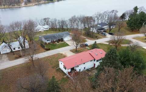 296 Lakeshore Drive, Nashua, IA 50658