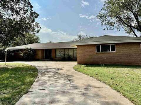 707 WEST AVENUE, Electra, TX 76360