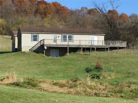 575 Moore Rd, Titusville, PA 15301