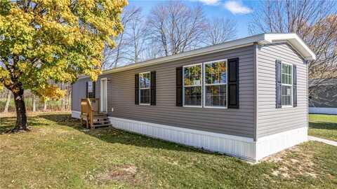 69 S Summit Rd., Salem, PA 16125