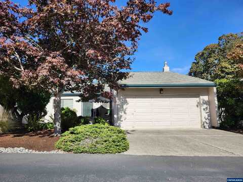 638 Salem Heights Av S, Salem, OR 97302