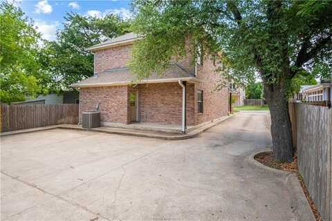 305 Sterling Street, College Station, TX 77840