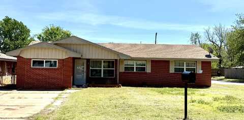 1442 22nd St, Woodward, OK 73801