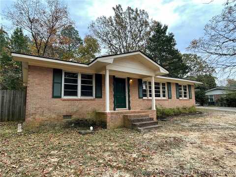 7505 Seaton Place, Fayetteville, NC 28303