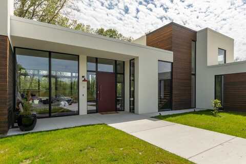 19193 Maybury Meadow Court, Northville, MI 48167