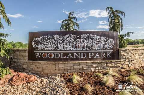 8301 Mountain Oak Dr, Edmond, OK 73034