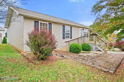 752 Killion Rd, Dandridge, TN 37725