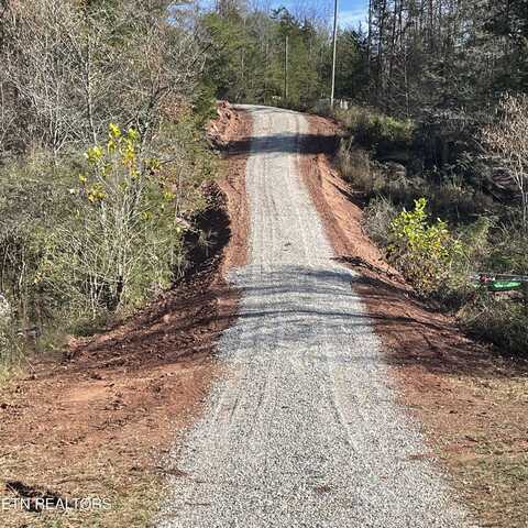 328 Boiling Springs Rd, Vonore, TN 37885