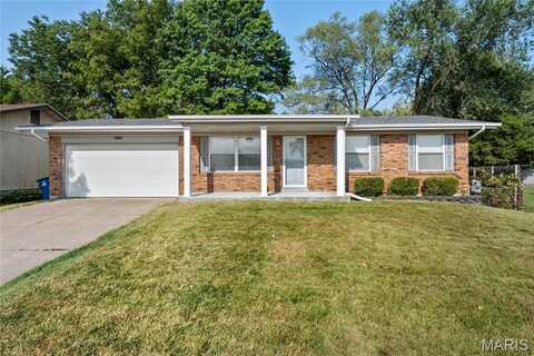 12063 Trampe Heights Lane, Saint Louis, MO 63138