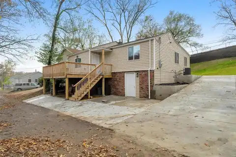 19 Mortons Grove Street, Valley Park, MO 63088