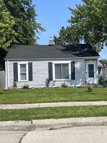 22901 Hoffman, Saint Clair Shores, MI 48082