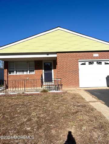 219 Torrey Pines Drive, Toms River, NJ 08757