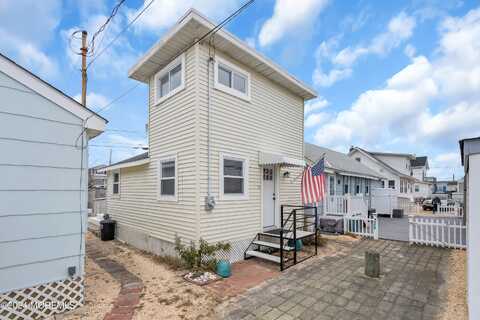 29 Shore Villa Road, Seaside Park, NJ 08752