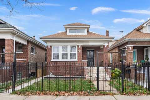 6030 S Campbell Avenue, Chicago, IL 60629